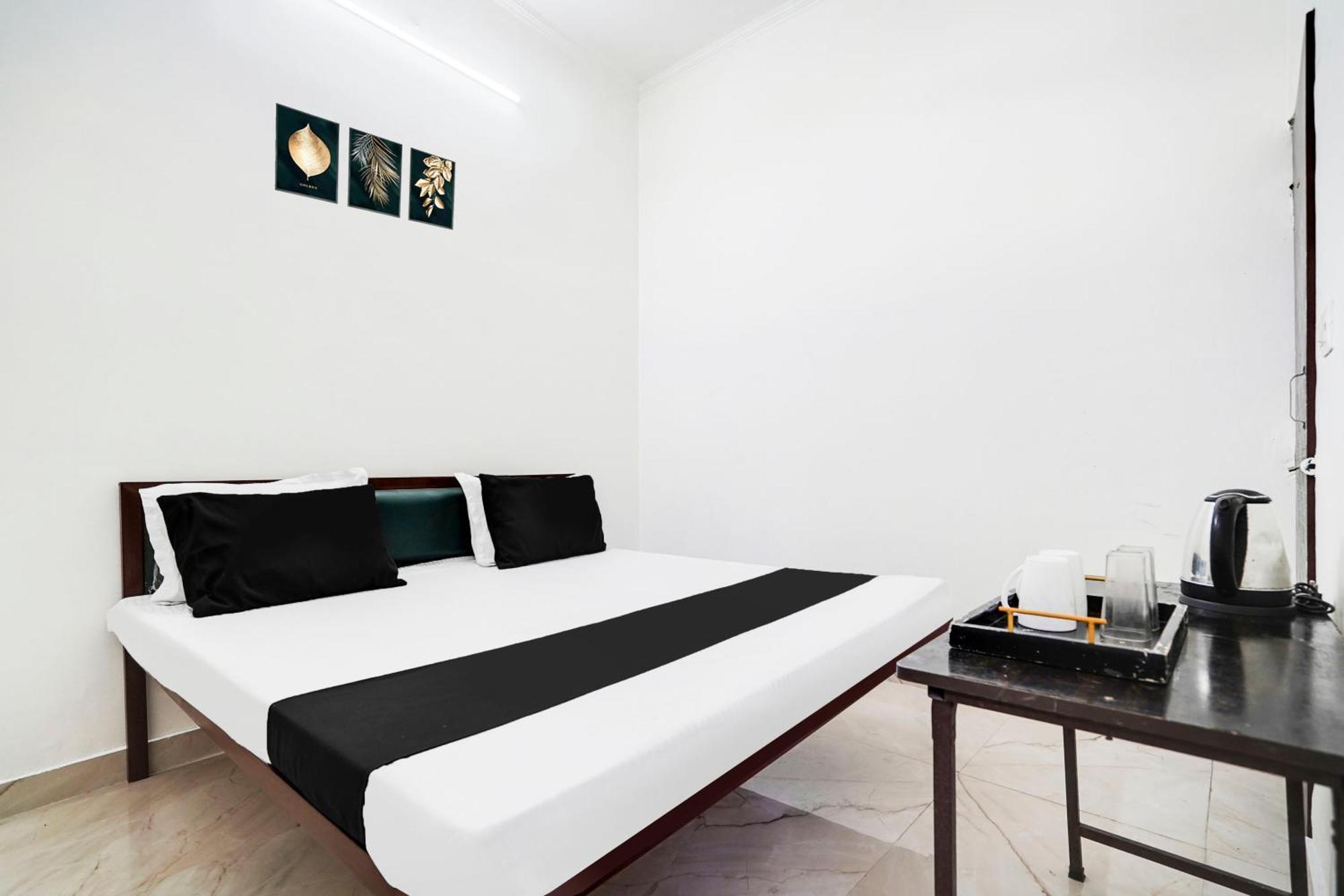 Hotel O The Moon Барели Экстерьер фото
